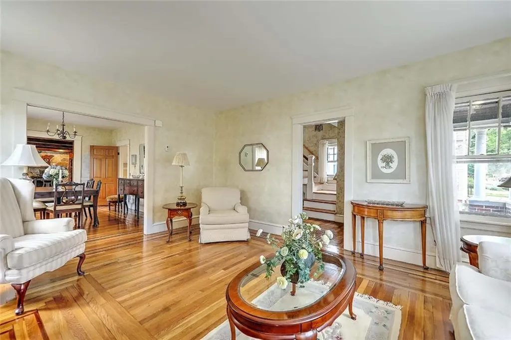 96 Jastram Street Providence RI 02908