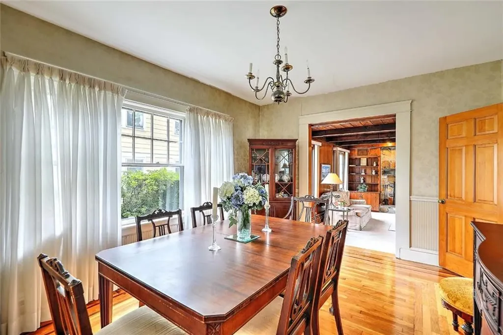 96 Jastram Street Providence RI 02908
