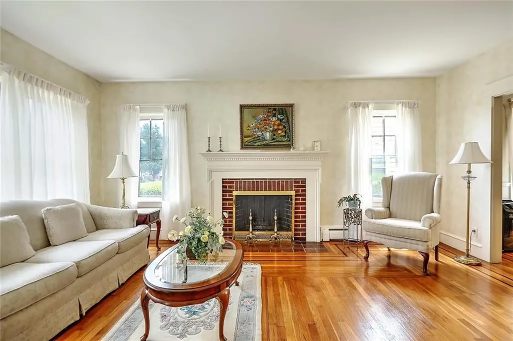 96 Jastram Street Providence RI 02908