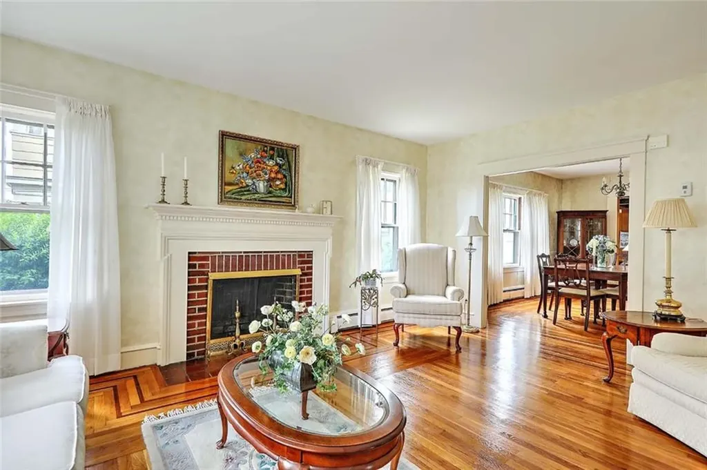 96 Jastram Street Providence RI 02908