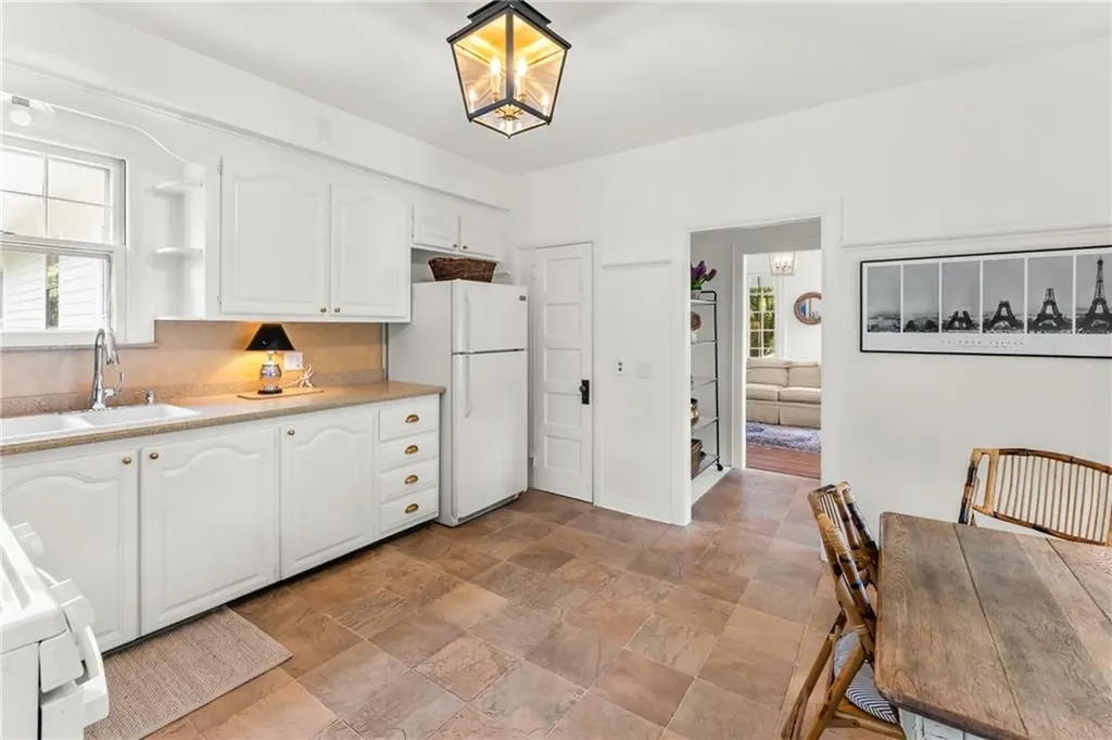 135 Olney Avenue North Providence RI 02911