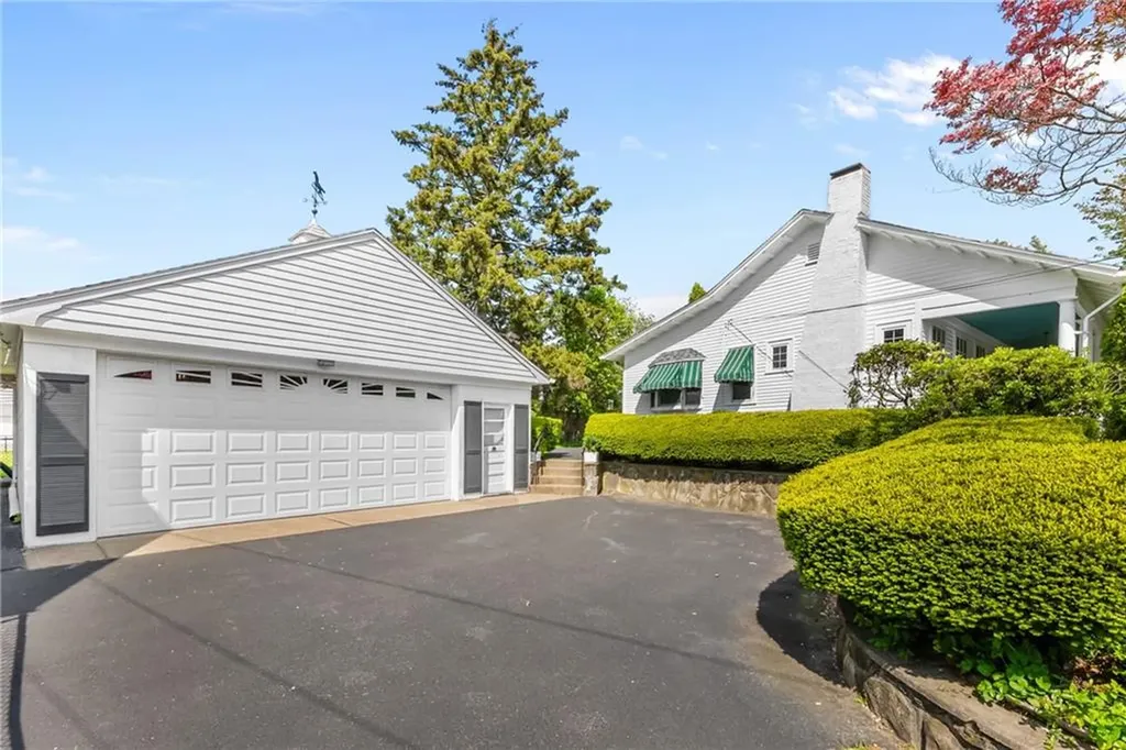 135 Olney Avenue North Providence RI 02911