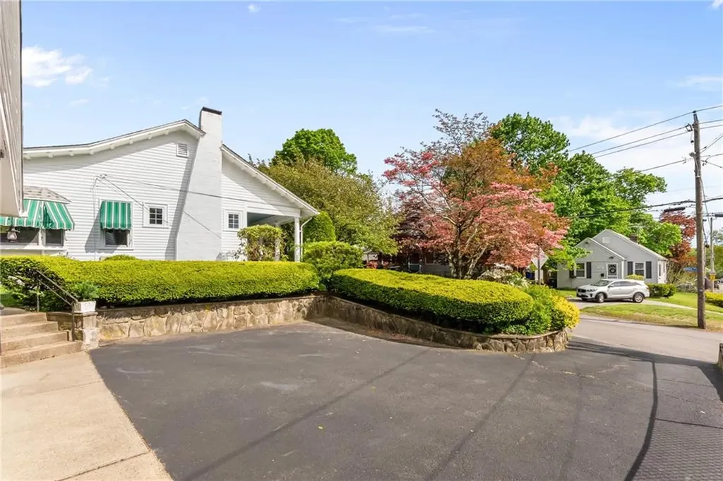 135 Olney Avenue North Providence RI 02911
