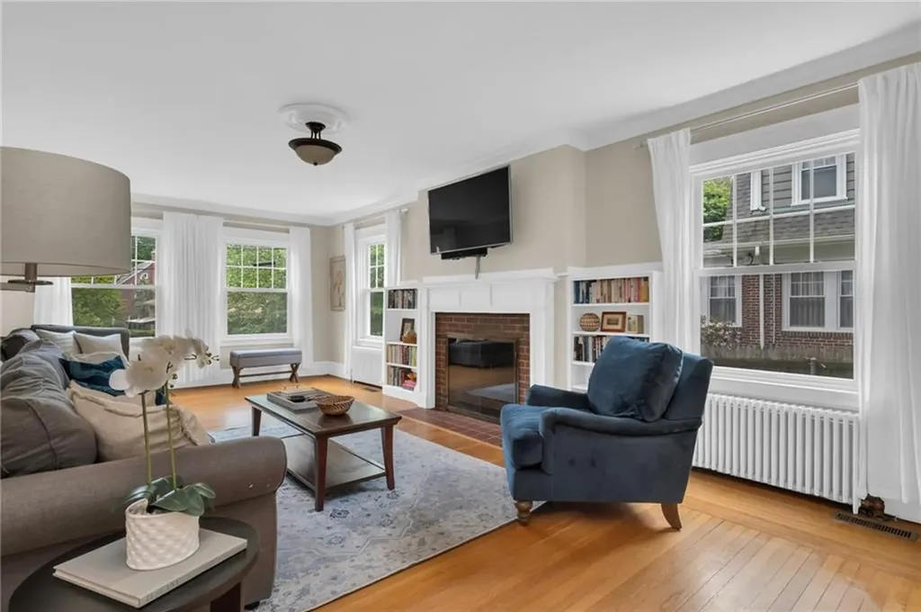 232 Taber Avenue Providence RI 02906