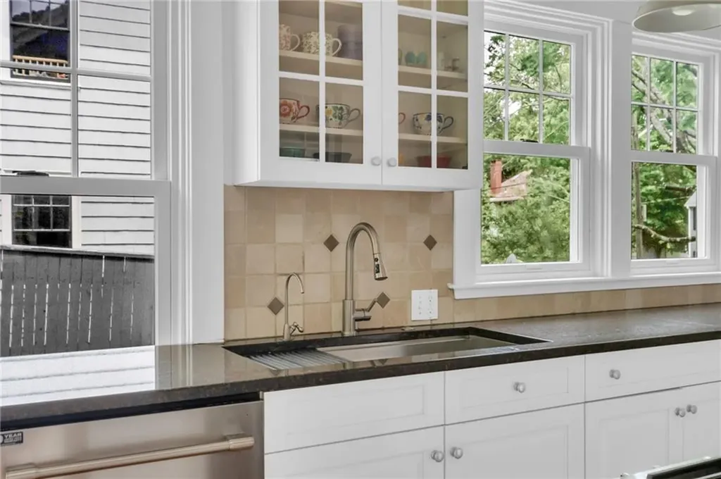 232 Taber Avenue Providence RI 02906