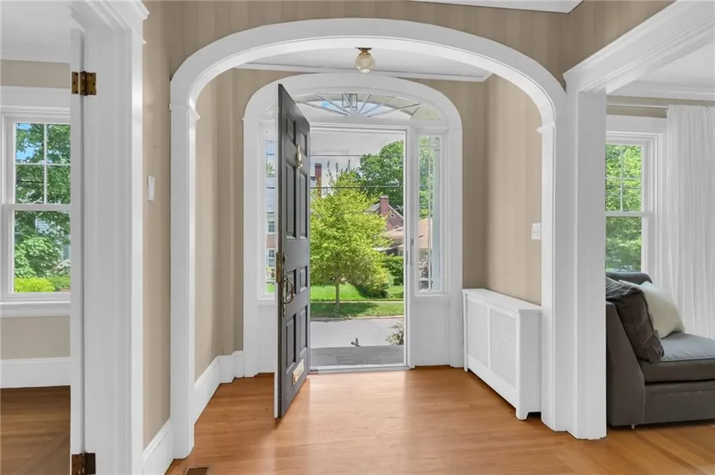232 Taber Avenue Providence RI 02906