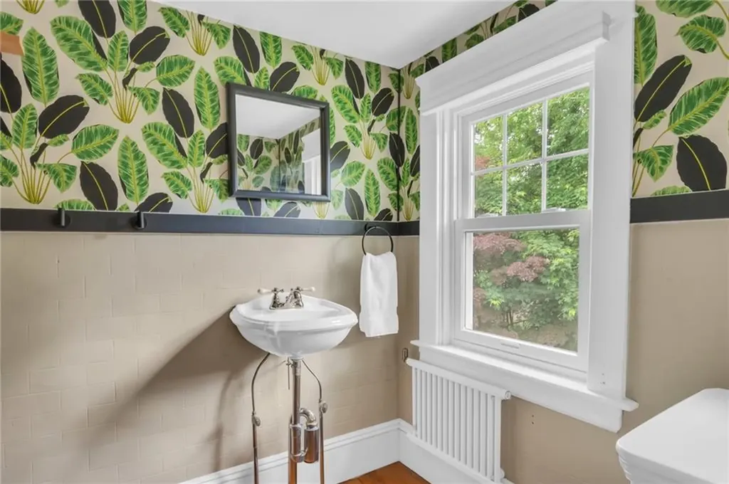 232 Taber Avenue Providence RI 02906