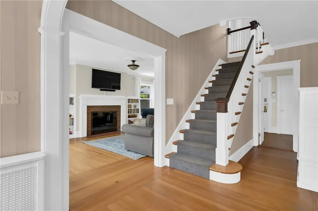 232 Taber Avenue Providence RI 02906