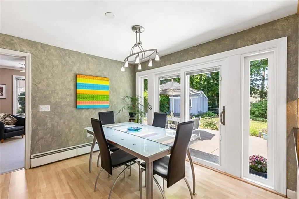 71 Primrose Hill Road Barrington RI 02806