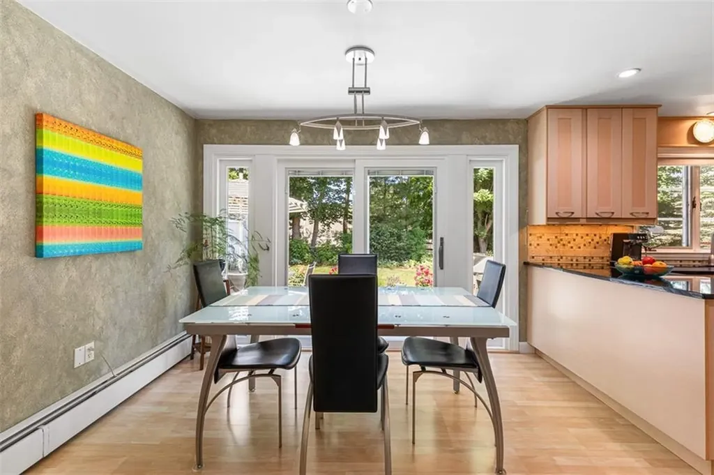 71 Primrose Hill Road Barrington RI 02806