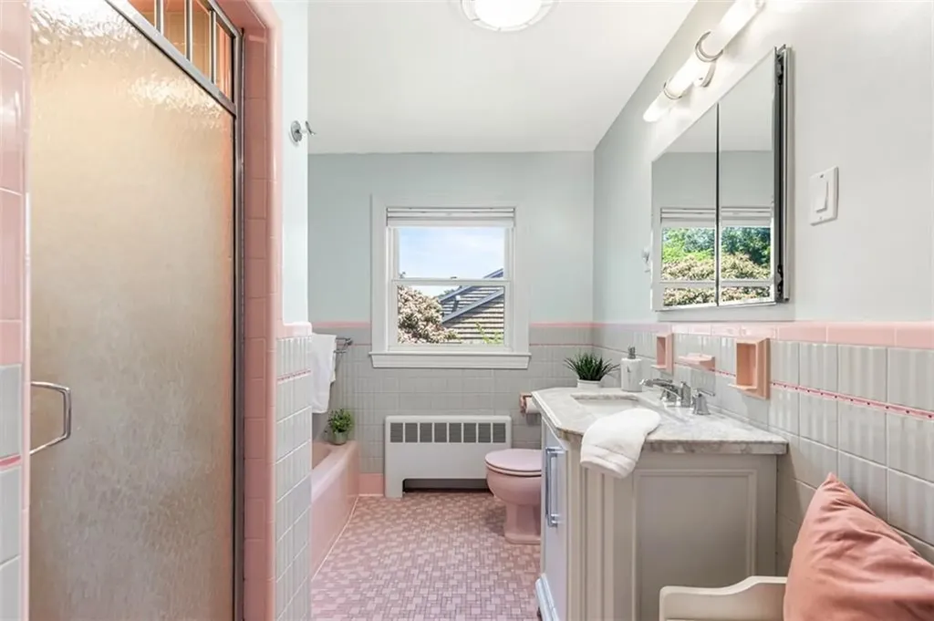 71 Primrose Hill Road Barrington RI 02806