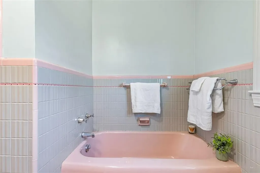 71 Primrose Hill Road Barrington RI 02806