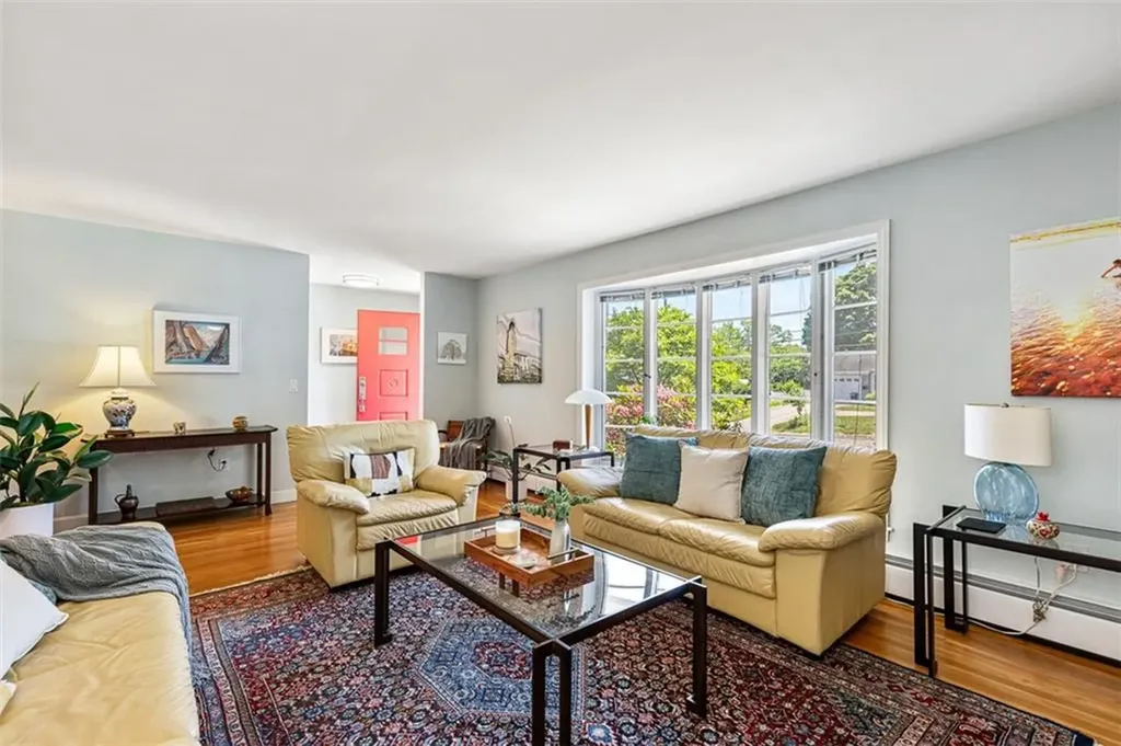 71 Primrose Hill Road Barrington RI 02806