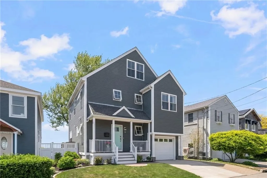53 White Avenue East Providence RI 02915