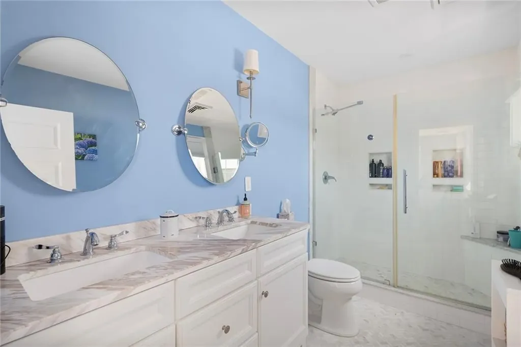 53 White Avenue East Providence RI 02915