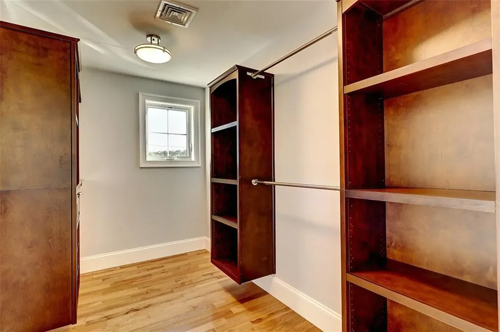 53 White Avenue East Providence RI 02915