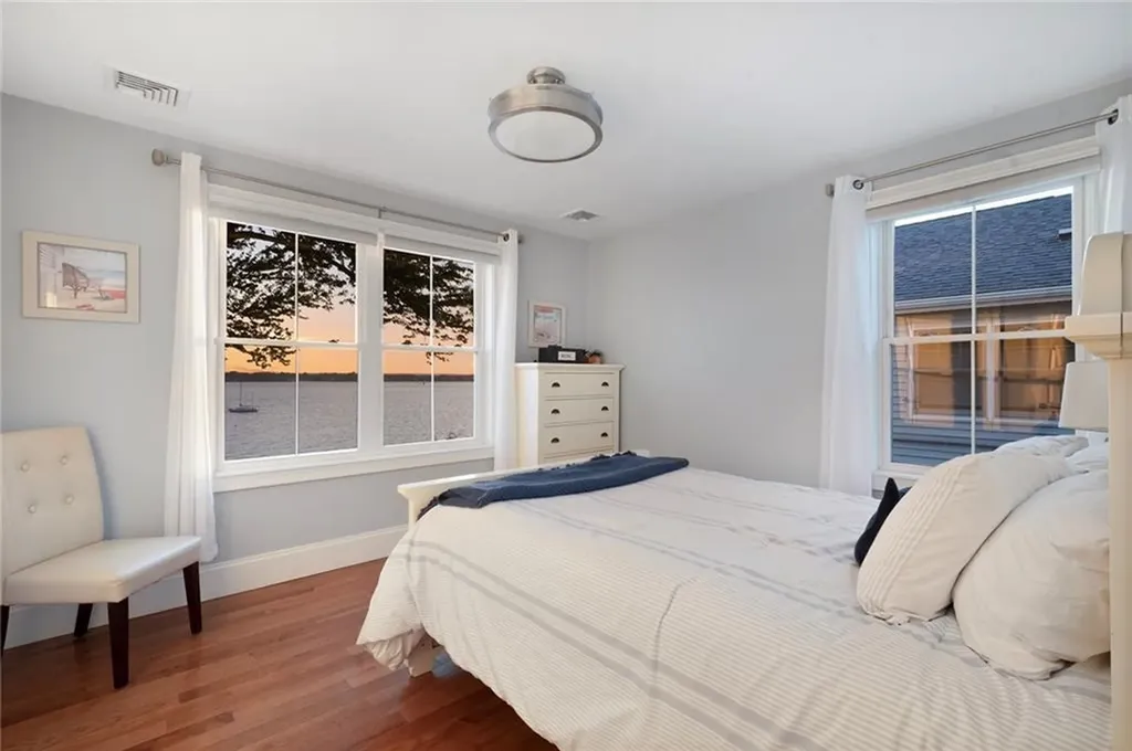 53 White Avenue East Providence RI 02915