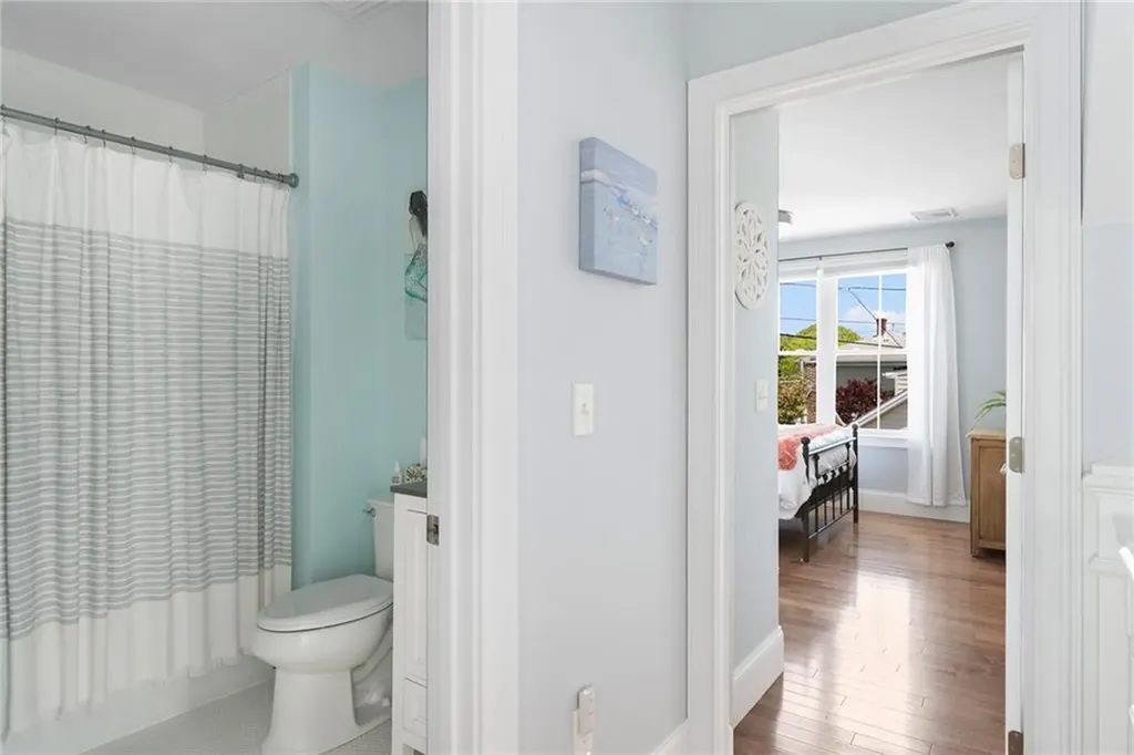53 White Avenue East Providence RI 02915