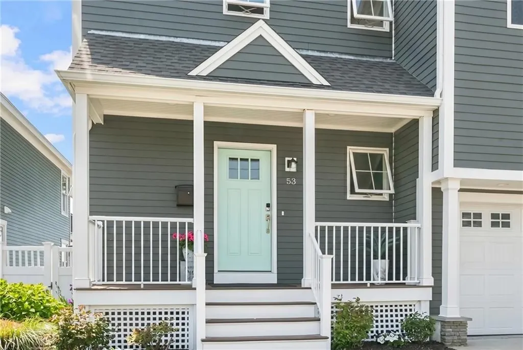 53 White Avenue East Providence RI 02915