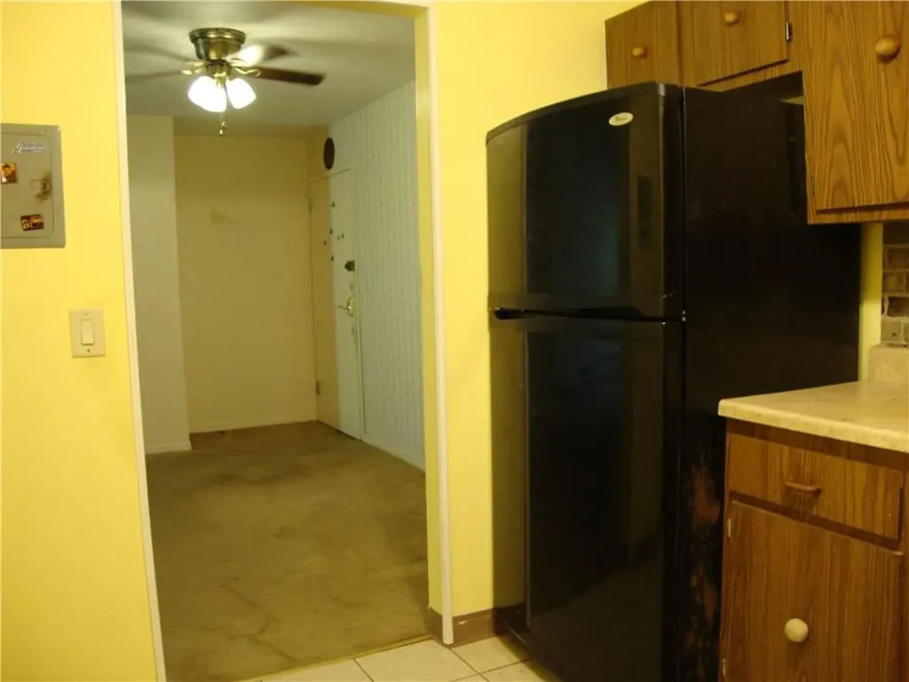 752 Quaker Lane Warwick RI 02818