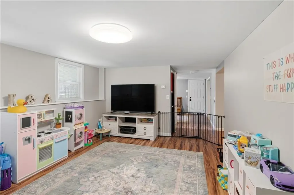 12 Setian Circle Johnston RI 02919
