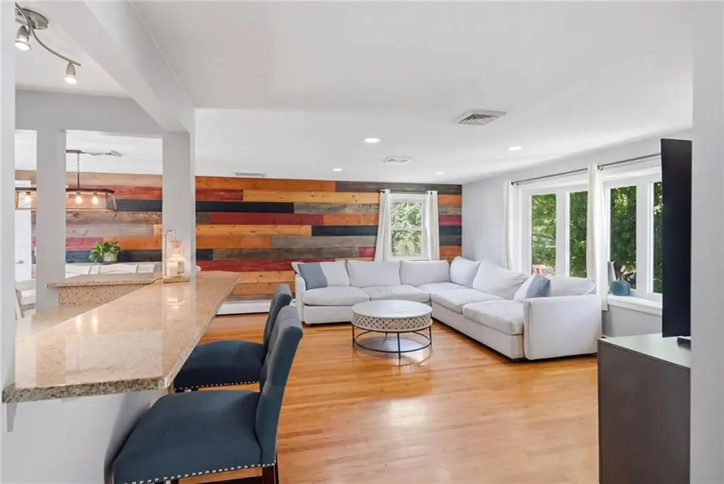 12 Setian Circle Johnston RI 02919