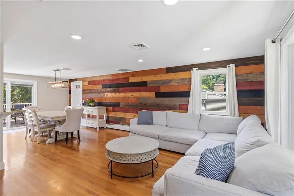 12 Setian Circle Johnston RI 02919