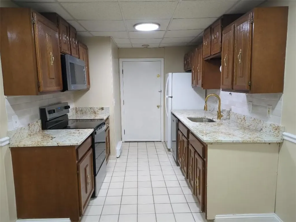300 Smithfield Avenue North Providence RI 02904