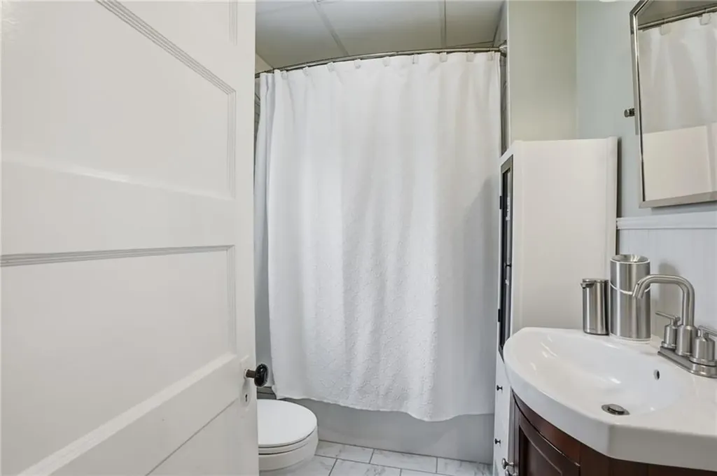 104 Fairview Avenue Pawtucket RI 02860