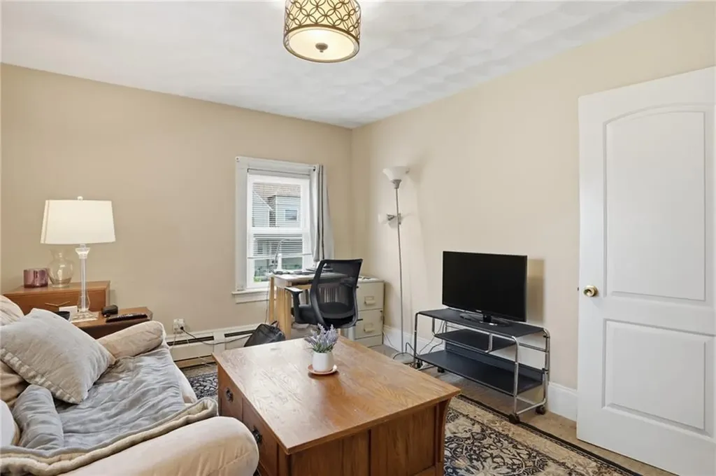 104 Fairview Avenue Pawtucket RI 02860