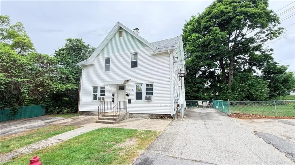 89 Adelaide Avenue Warwick RI 02886