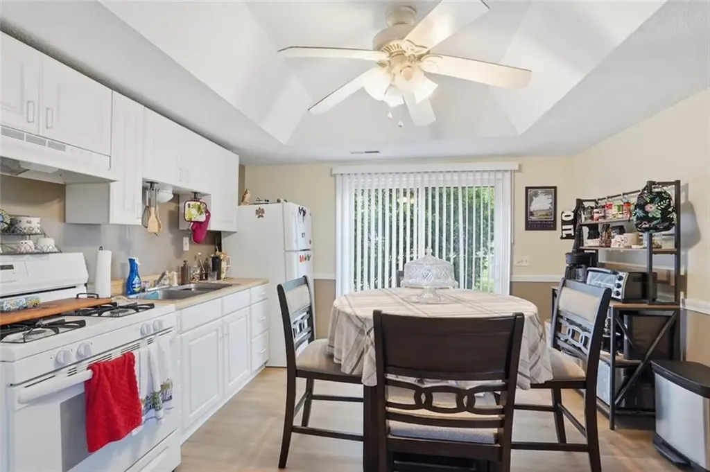 207 Glen Drive Warwick RI 02889