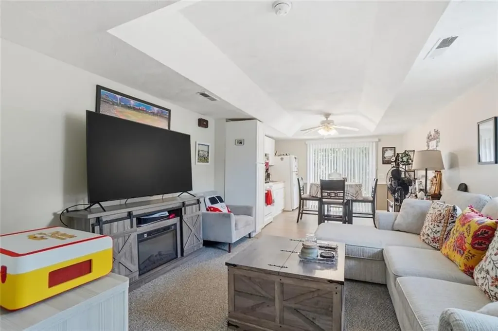 207 Glen Drive Warwick RI 02889