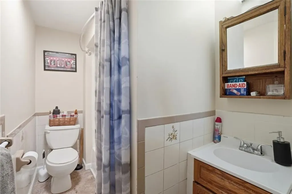 207 Glen Drive Warwick RI 02889