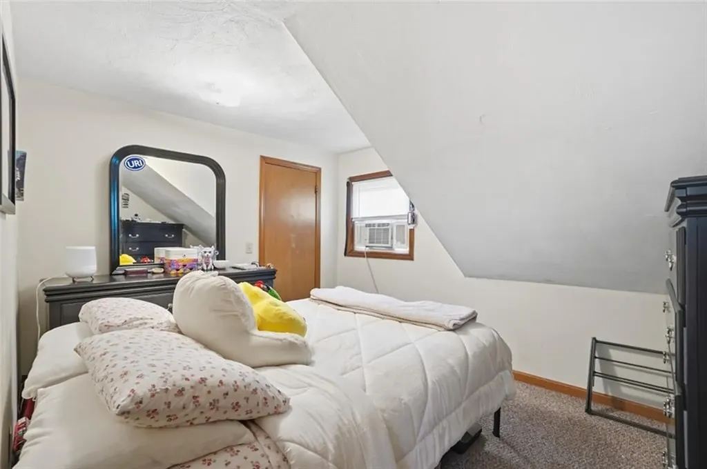 207 Glen Drive Warwick RI 02889