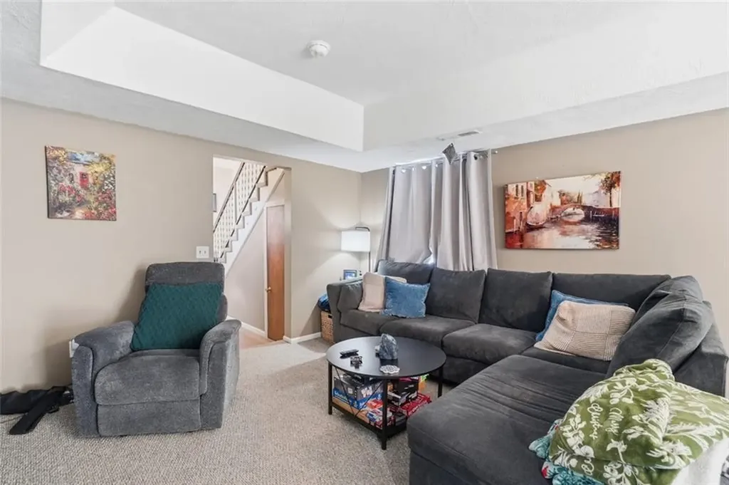207 Glen Drive Warwick RI 02889