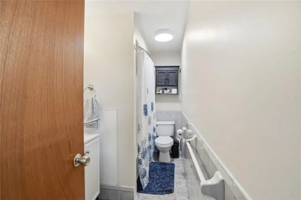 207 Glen Drive Warwick RI 02889