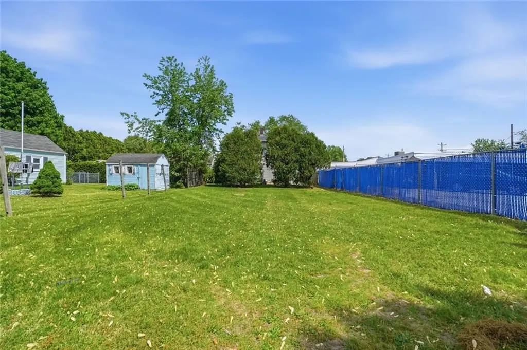 207 Glen Drive Warwick RI 02889