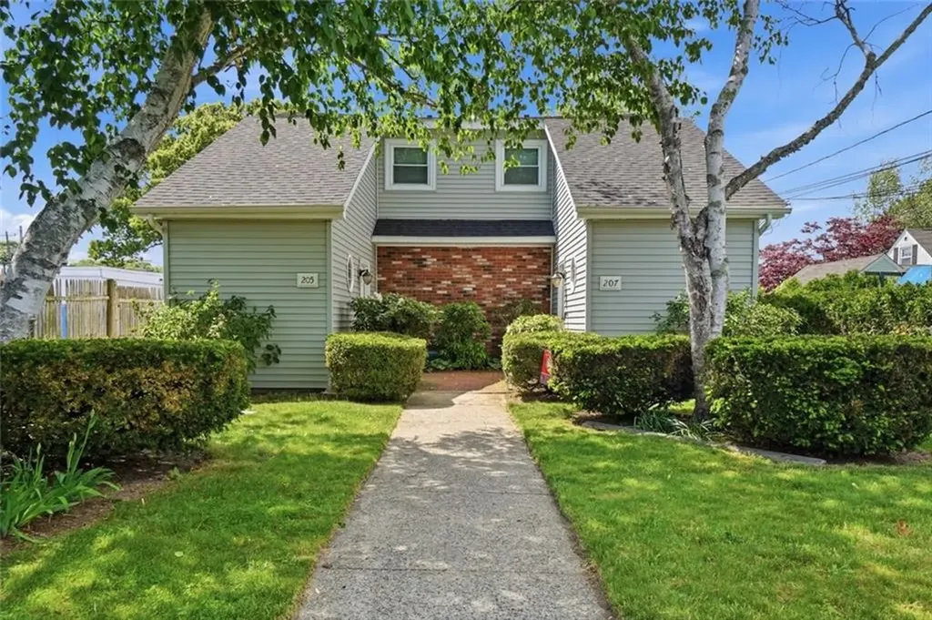 207 Glen Drive Warwick RI 02889