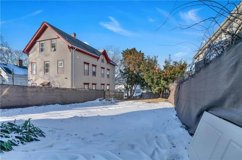 43 Jenkins Street Providence RI 02906