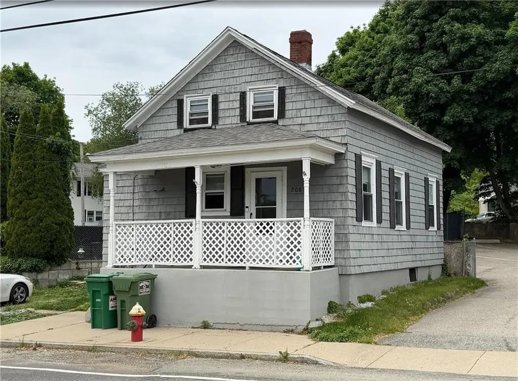208 Simmonsville Avenue Johnston RI 02919