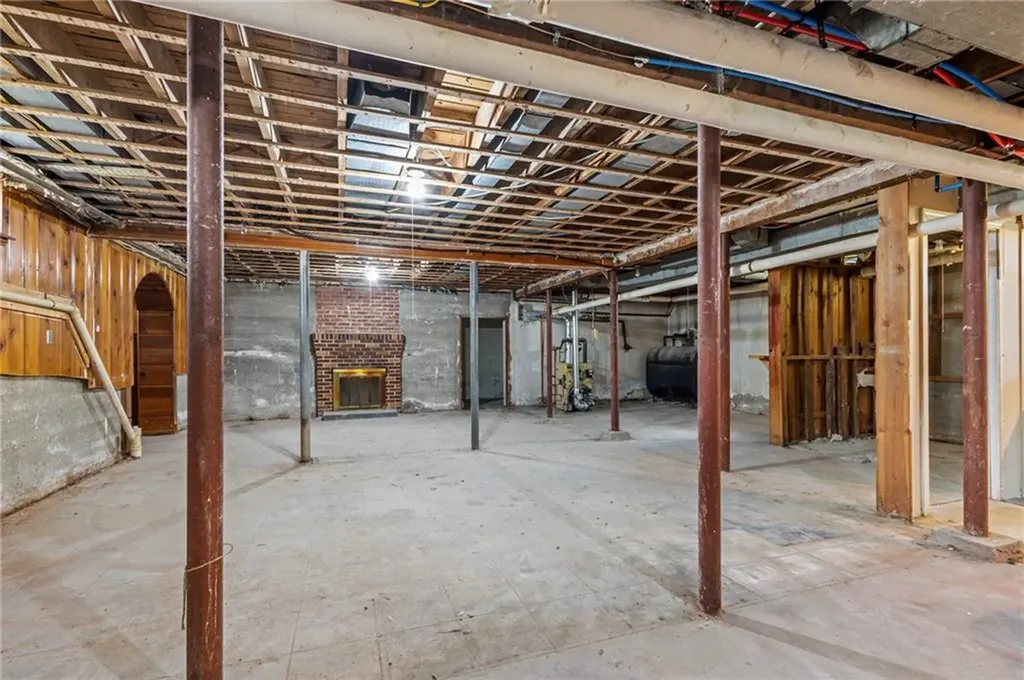 41 Esmond Street Smithfield RI 02917