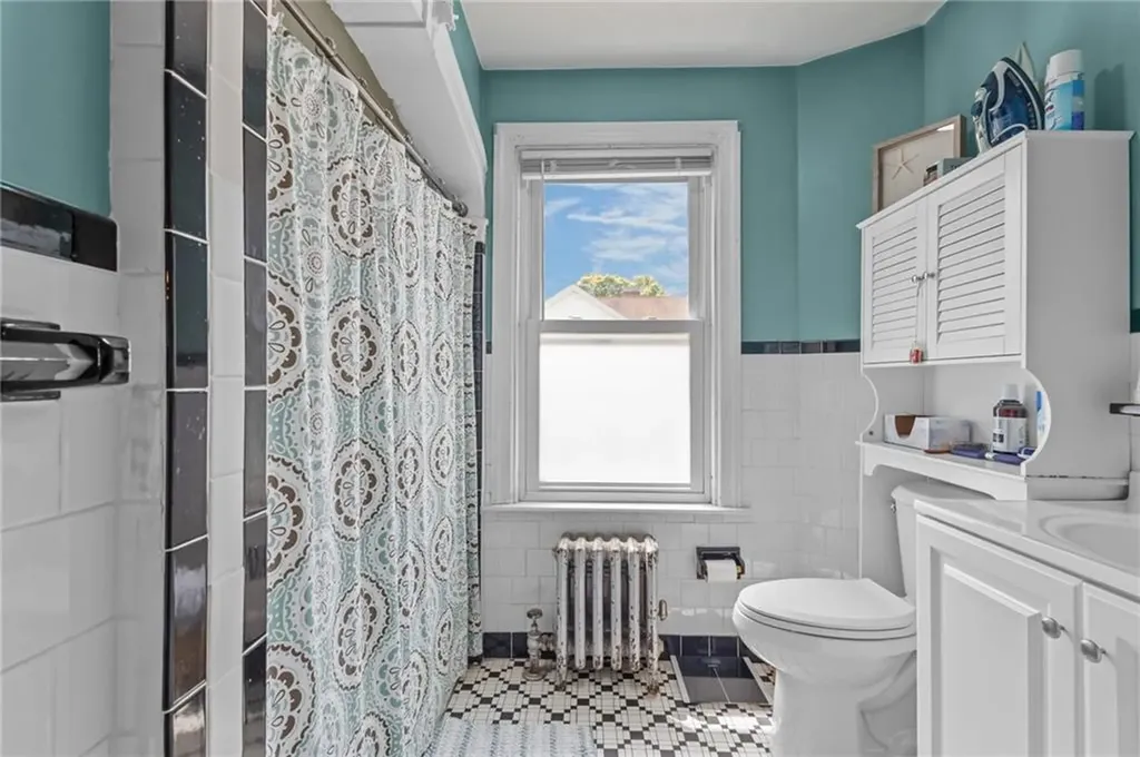 41 Esmond Street Smithfield RI 02917