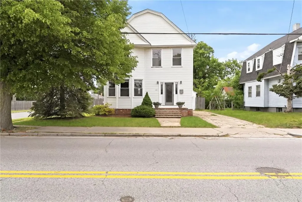 105 Park Avenue Cranston RI 02905