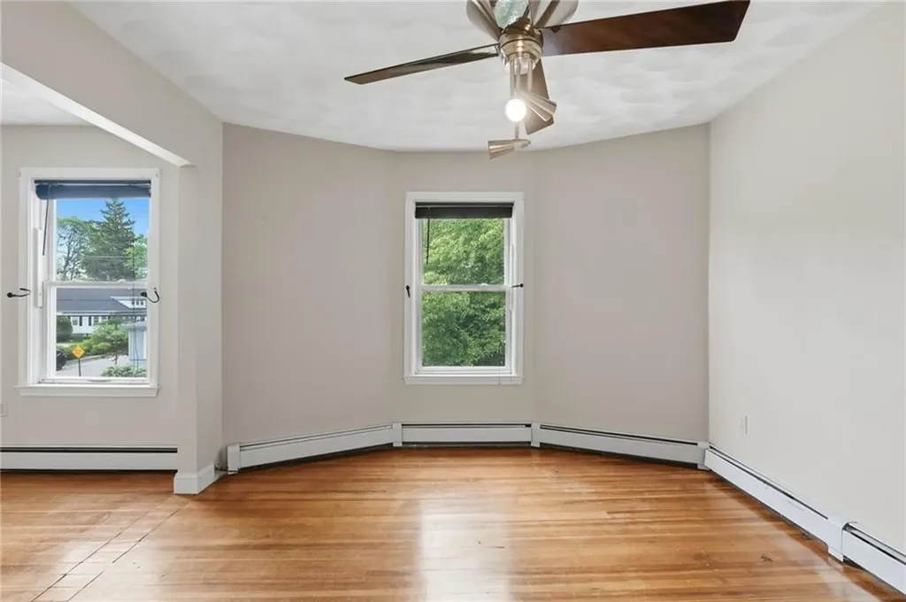 105 Park Avenue Cranston RI 02905