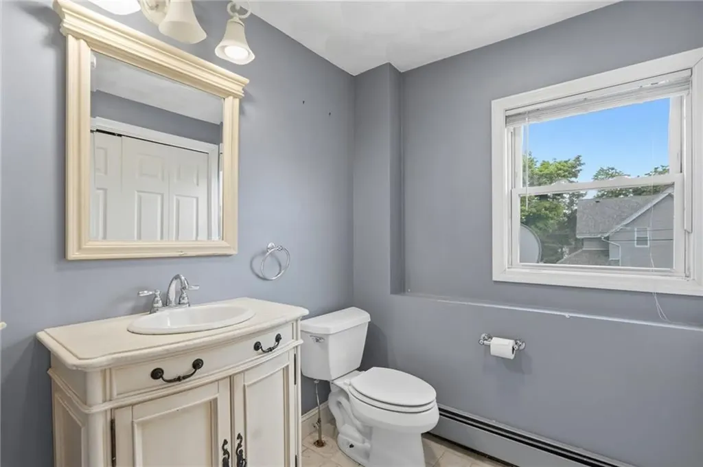 105 Park Avenue Cranston RI 02905