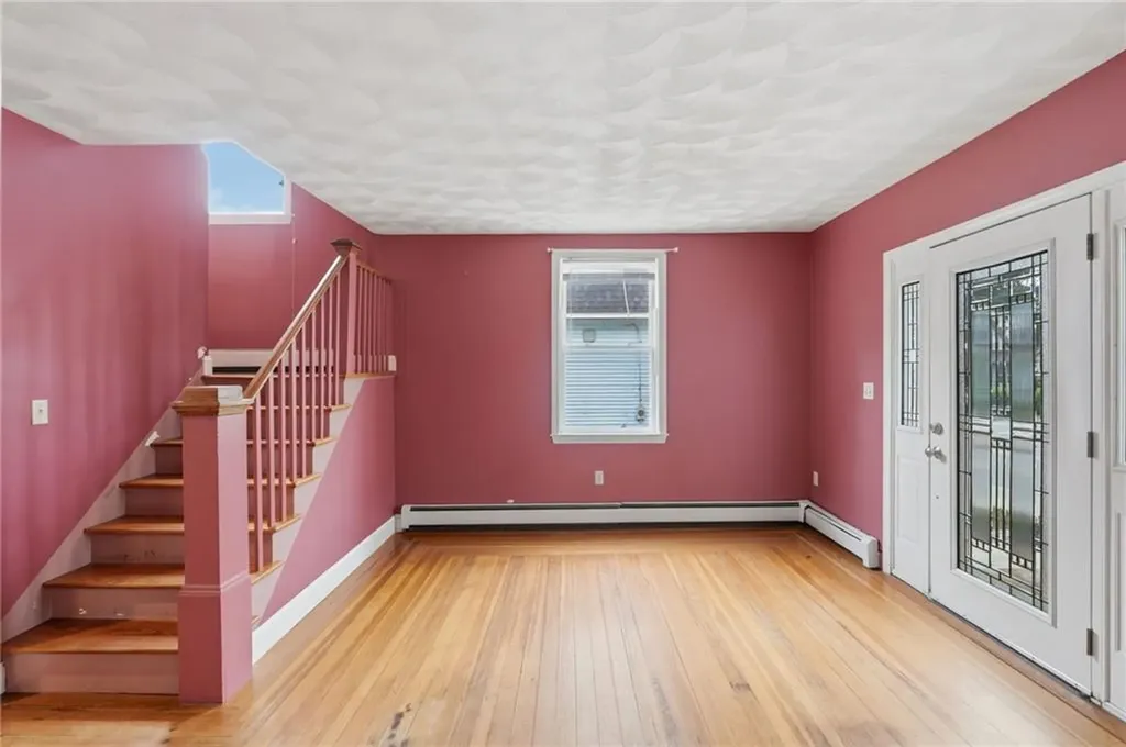 105 Park Avenue Cranston RI 02905