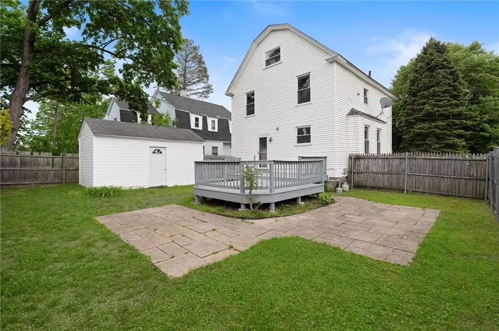 105 Park Avenue Cranston RI 02905