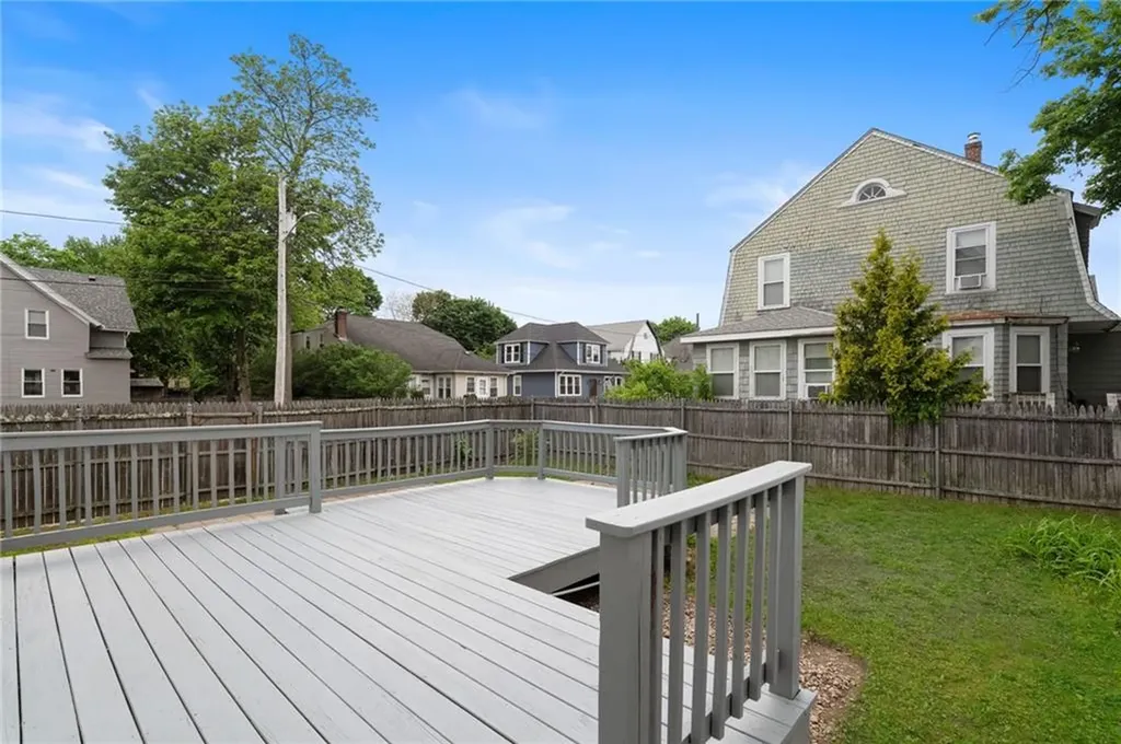 105 Park Avenue Cranston RI 02905