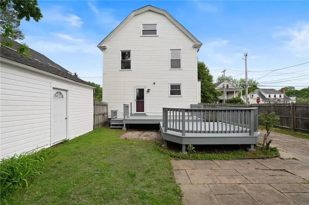 105 Park Avenue Cranston RI 02905